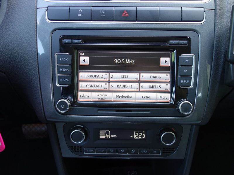 Volkswagen Polo (2010) 1.6TDI 66kW DSG BEATS -DPH - fotka 15 z 41