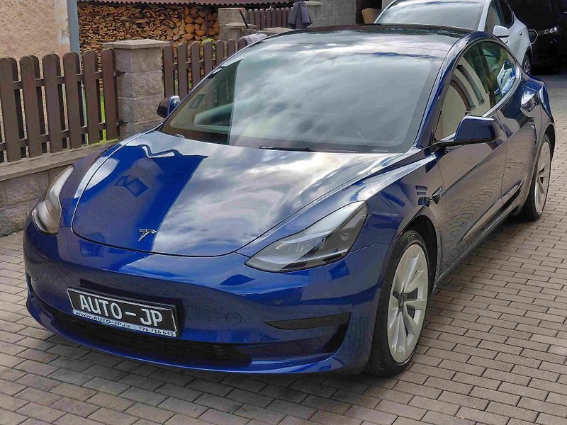 Tesla Model 3 (2022) RWD  LED  ACC 19ALU  SOH-91,3% - fotka 6 z 11
