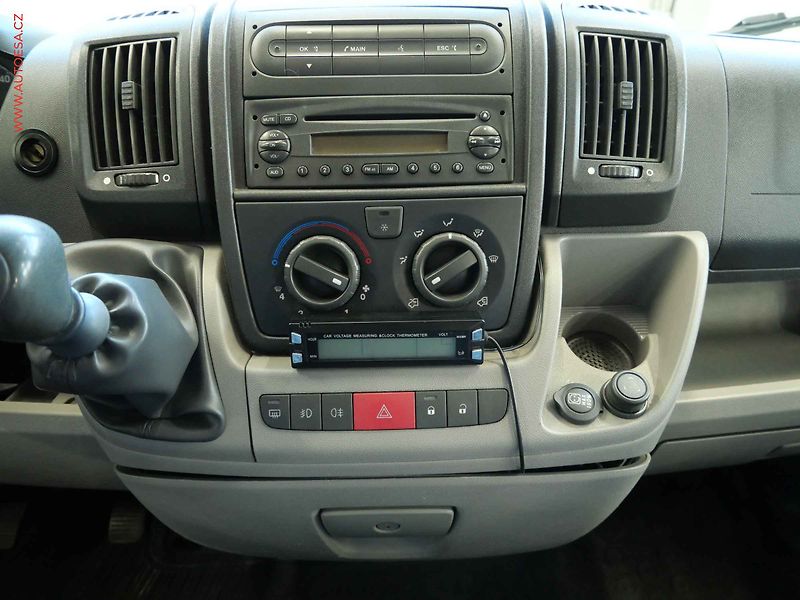 Citroën Jumper (2010) 2.2HDi 9míst LUX, ČR, AC - fotka 13 z 20