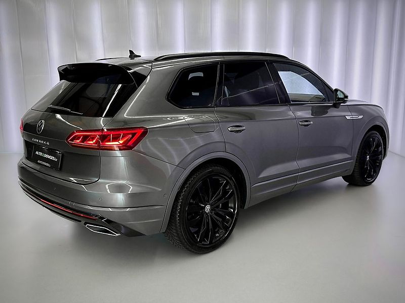 Volkswagen Touareg 4.0TDI V8 R-LINE 4MOTION, BLAC - fotka 7 z 29