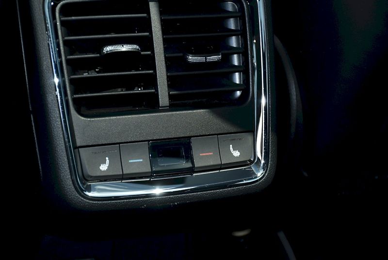 Škoda Enyaq (2024) 85 Sportline 210 kW - fotka 25 z 34