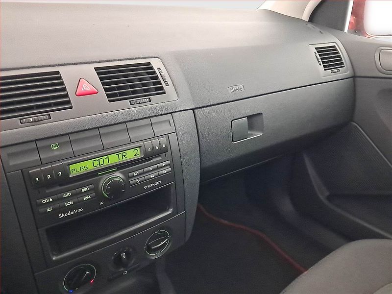 Škoda Fabia (2003) Comfort 1.2 12V, Serv.kniha - fotka 12 z 16