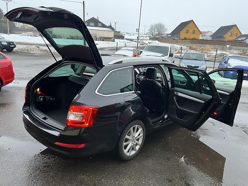 Škoda Octavia 2.0TDI 110KW,4x4,KůŽE,NAVI,XEN - fotka 29 z 45