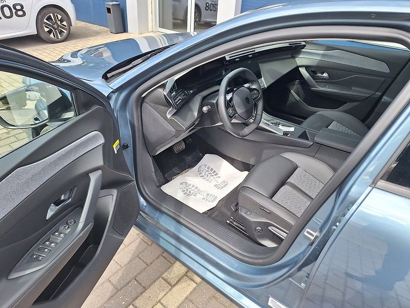 Peugeot 308 (2026) SW ALLURE Hybrid 145 e-DCS6 - fotka 12 z 15