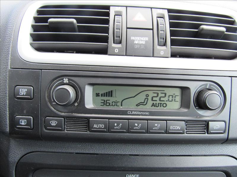 Škoda Fabia 1,9 TDi 77kW Combi Sport - fotka 16 z 32
