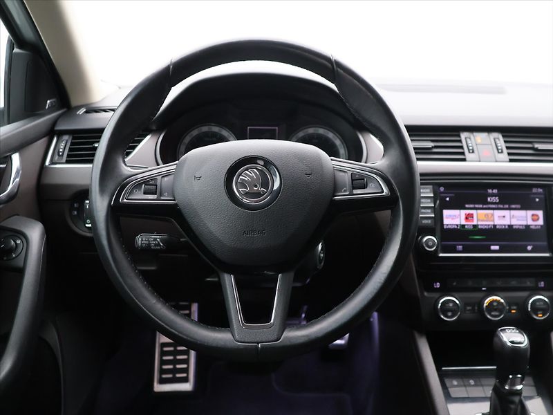 Škoda Octavia 2,0 TDI 135kW DSG 4x4 L&K - fotka 24 z 32