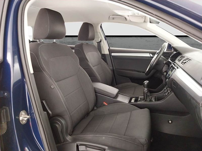 Škoda Superb (2016) Ambition 2.0 TDI, Bi-Xenony - fotka 9 z 20
