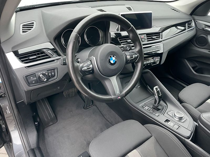 BMW X1 (2021) 20d xDrive 140kW! M Sport - fotka 13 z 41