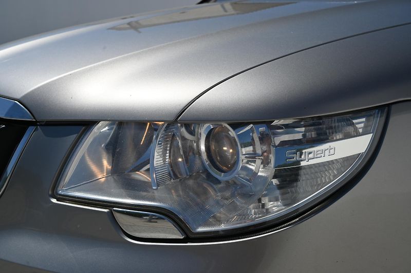 Škoda Superb 2.0TDI 103KW Ambition 9/2012 - fotka 24 z 38
