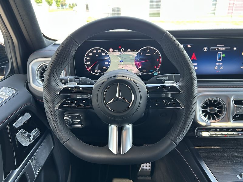 Mercedes-Benz Třídy G G 450d AMG SUPERIOR NIGHT ZÁRU - fotka 16 z 36