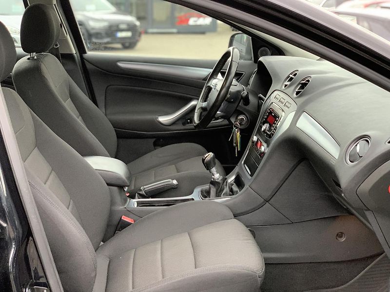 Ford Mondeo 2.0TDCi KLIMA ALU PŮVOD ČR - fotka 31 z 43