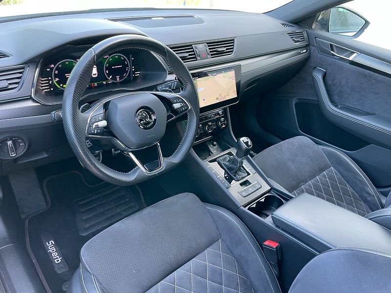 Škoda Superb (2022) SportLine 1.5TSI Webasto! 1.Ma - fotka 14 z 50