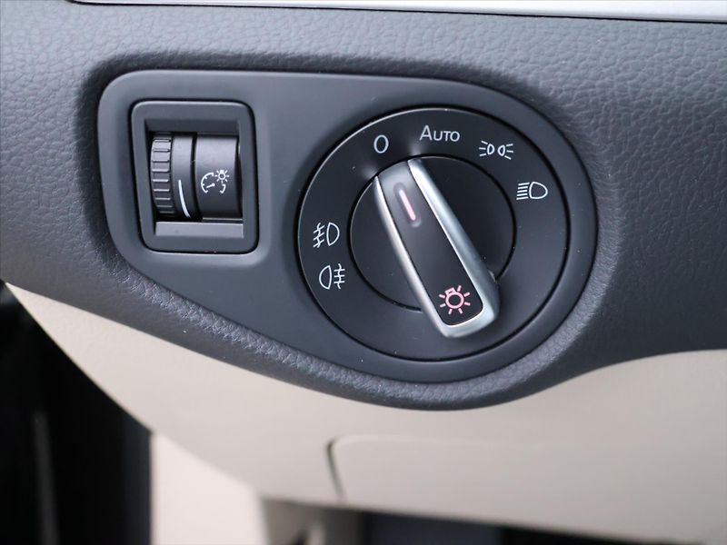 Seat Alhambra 2,0 TDI 103kW DSG Style 7-Míst - fotka 18 z 41
