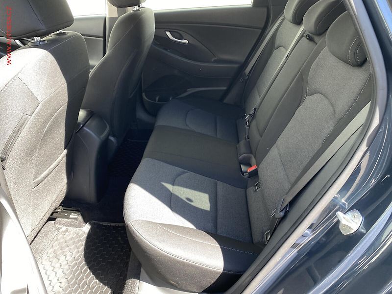 Hyundai i30 (2023) 1.5 T-GDi, ČR, Smart, LED, TZ - fotka 10 z 20