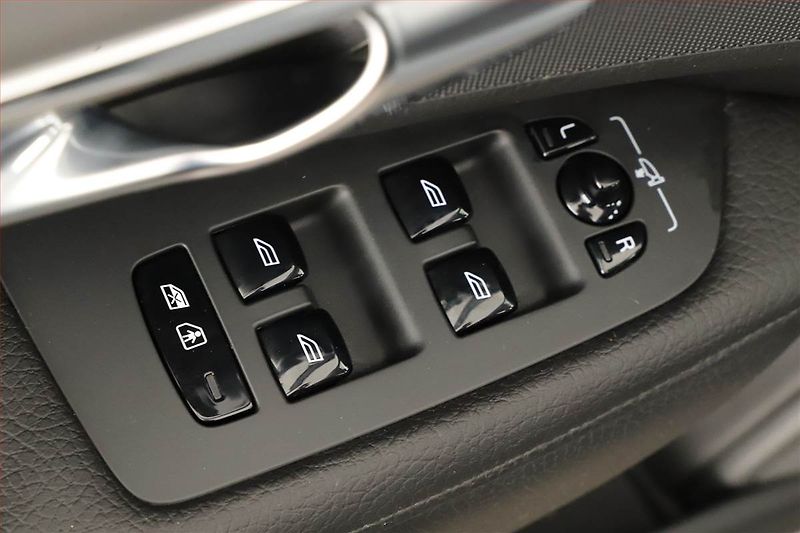 Volvo V90 (2019) T4 - fotka 15 z 20