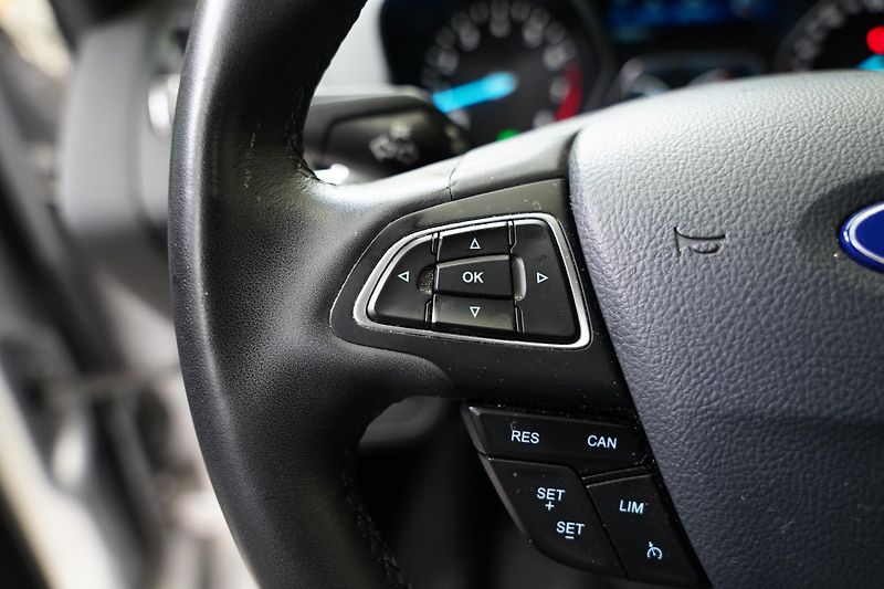 Ford Kuga - fotka 15 z 24