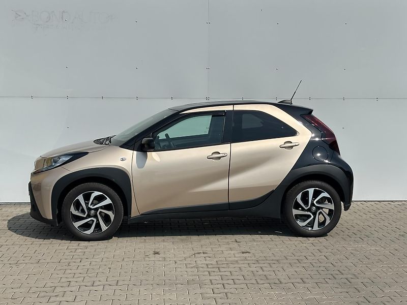 Toyota Aygo 1.0 VVT-i X-play Style AT - fotka 3 z 26