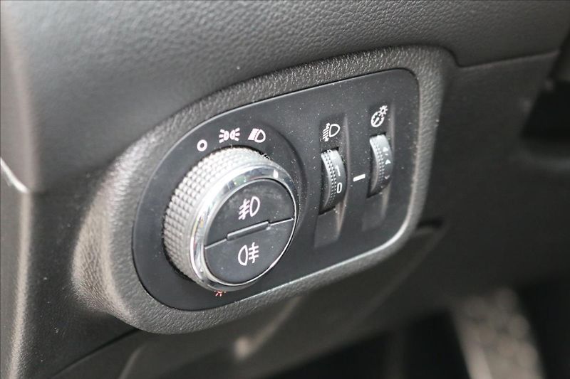 Opel Zafira 1,4 Tourer, Turbo, DSG, 7míst - fotka 10 z 38