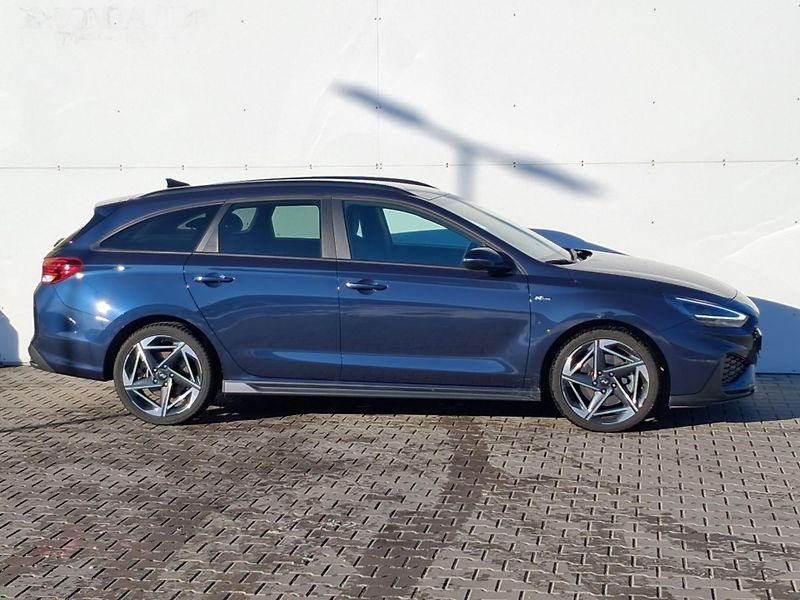 Hyundai i30 1.5 T-GDI MHEV DCT N-Line - fotka 8 z 25