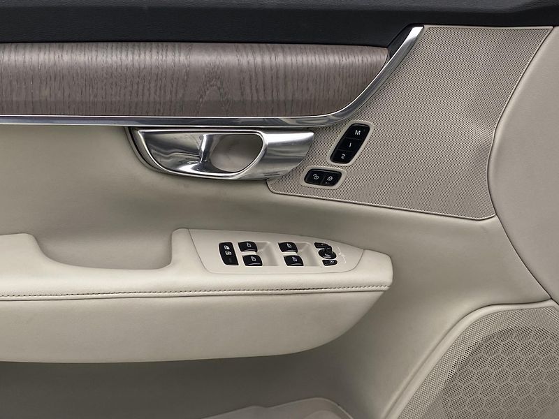 Volvo V90 CC B4 AWD CORE AUT CZ - fotka 25 z 52