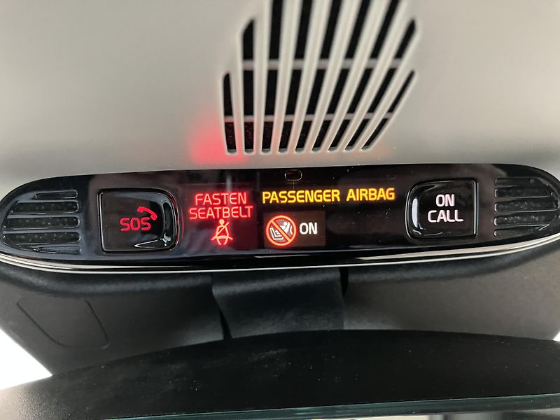 Volvo XC60 B4 AWD Inscription AT8, ČR - fotka 40 z 41
