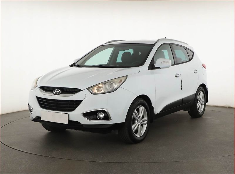 Hyundai ix35 (2011) 2.0 CRDi, 4X4, Automat - fotka 2 z 18