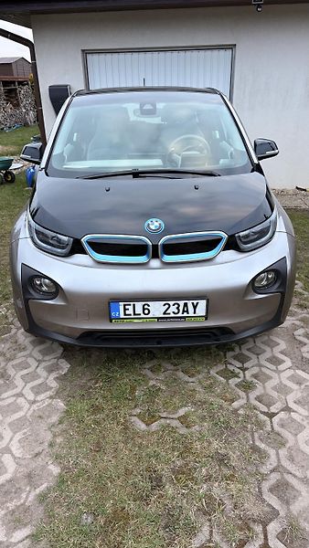 BMW i3 (2015) BMW i3 + REX + mnoho výbavy - fotka 4 z 9