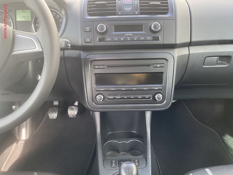 Škoda Roomster (2015) 1.2 TSi, Fresh, TZ, +kola - fotka 12 z 17