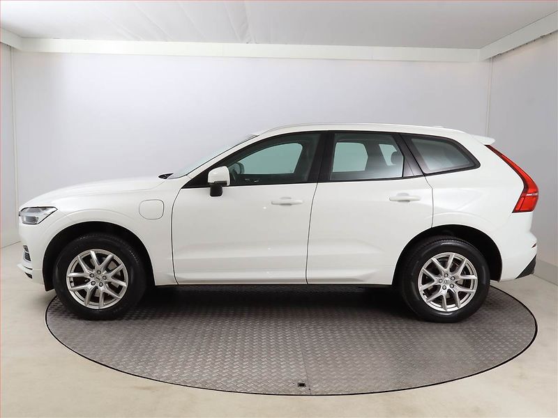 Volvo XC60 (2017) T8 Twin Engine - fotka 3 z 24