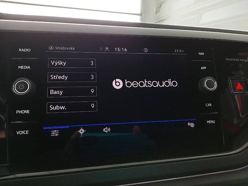 Volkswagen Taigo (2023) R-Line 1.5 TSI (110kW/150k) DS - fotka 18 z 26