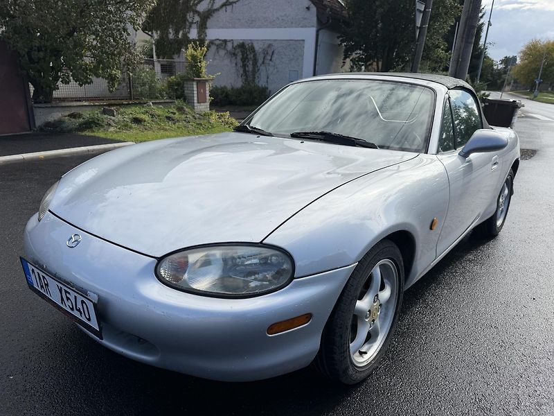 Mazda MX-5 (1998) cabriolet 1.8i - fotka 1 z 9