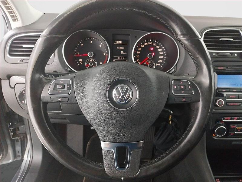 Volkswagen Golf (2010) 1.6 TDI, po STK, levný provoz - fotka 16 z 19