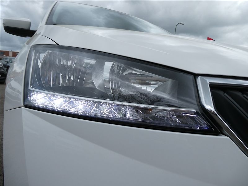 Škoda Fabia 1,0 TSi 81kW 2xkola,DPH,servis - fotka 5 z 43