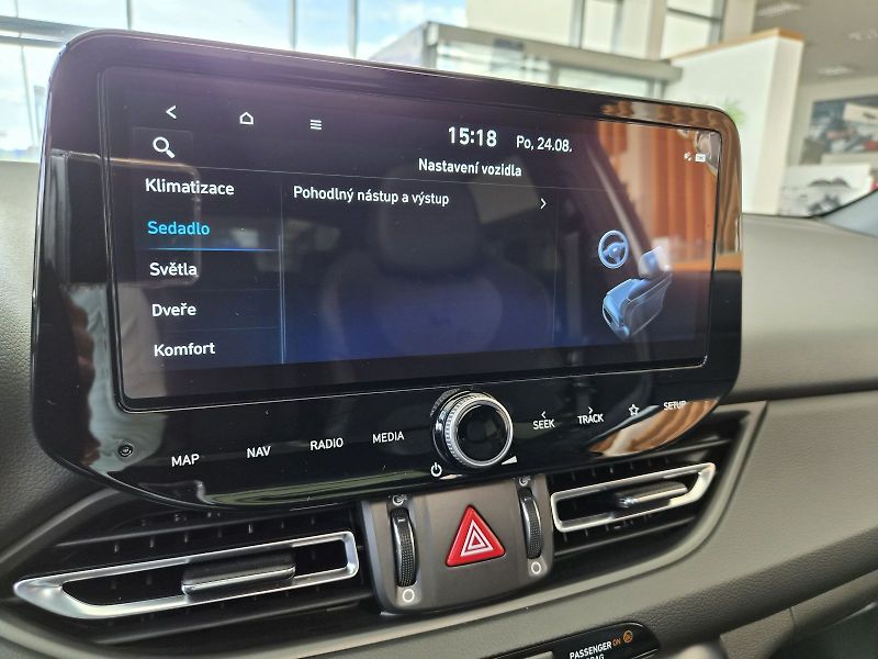 Hyundai i30 1.5 T-GDI/103kW N-Line DCT - P - fotka 33 z 38