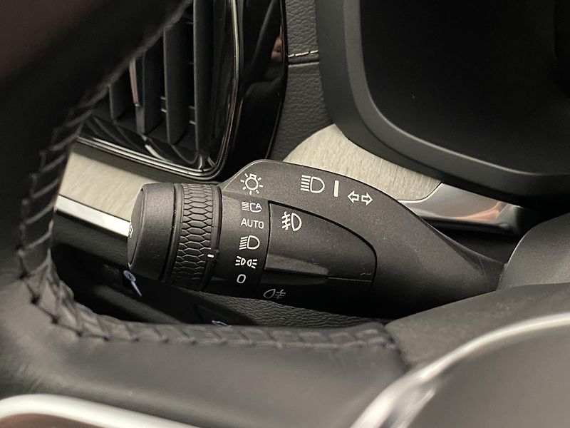 Volvo S60 B5 INSCRIPTION AUT REZERVACE - fotka 21 z 46