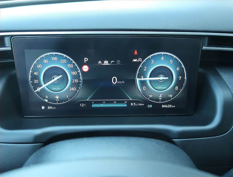 Hyundai Tucson (2022) 1.6 T-GDI - fotka 11 z 14