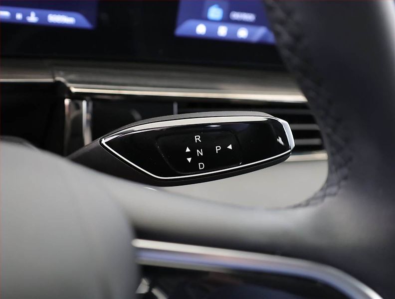 Omoda 5 (2025) 1.6 T, BASIC, Parkovací kamera - fotka 12 z 19