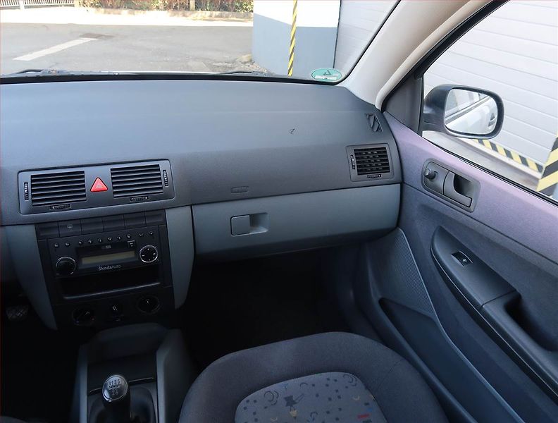 Škoda Fabia (2002) 1.4, nová STK, Tažné - fotka 8 z 13