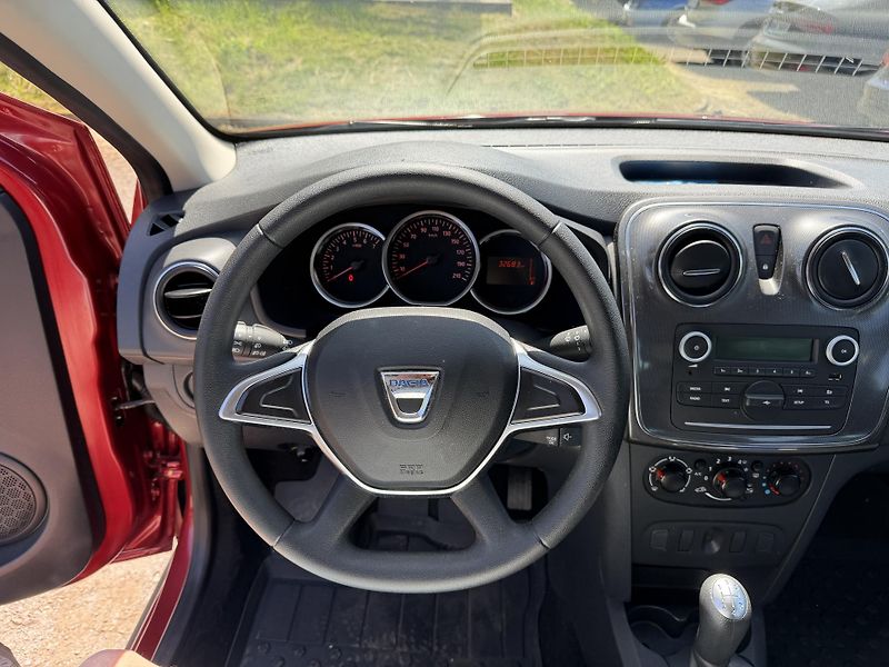 Dacia Sandero 1.0i STEPWAY - fotka 17 z 21