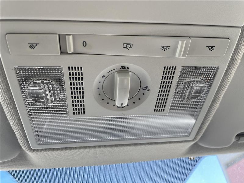 Volkswagen Fox jen 96. tis. km*nová STK* - fotka 16 z 35