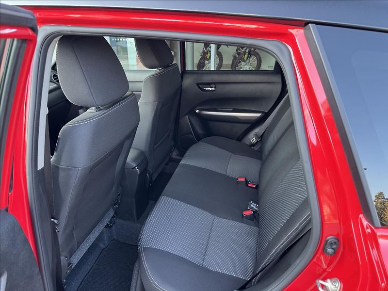 Suzuki Vitara (2025) 1,4 Premium AllGrip Hybrid - fotka 5 z 6