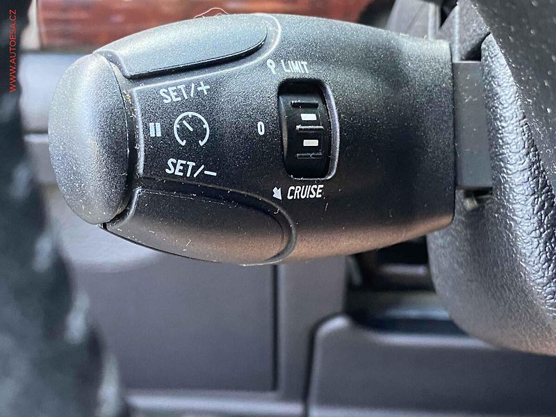Peugeot 407 (2007) 2.0 HDi, Panor, tempo - fotka 13 z 18