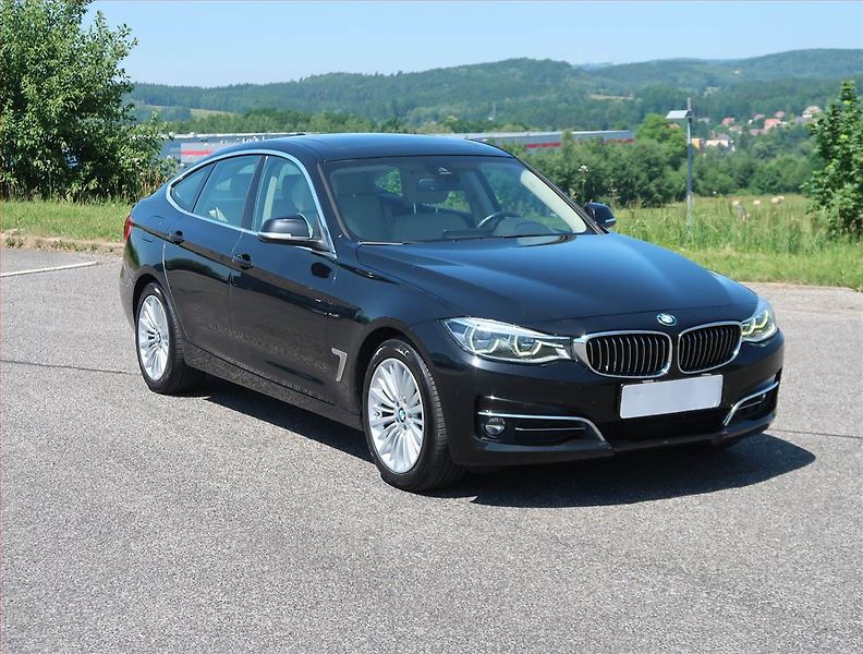 BMW Řada 3 (2019) 320d xDrive GT, 4X4, Automat - fotografie inzerátu