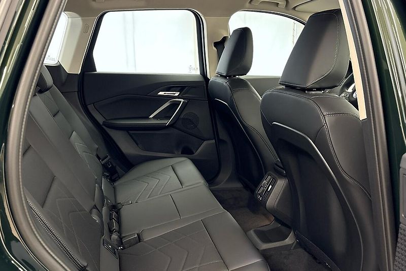 BMW X1 sDrive18d - fotka 12 z 14