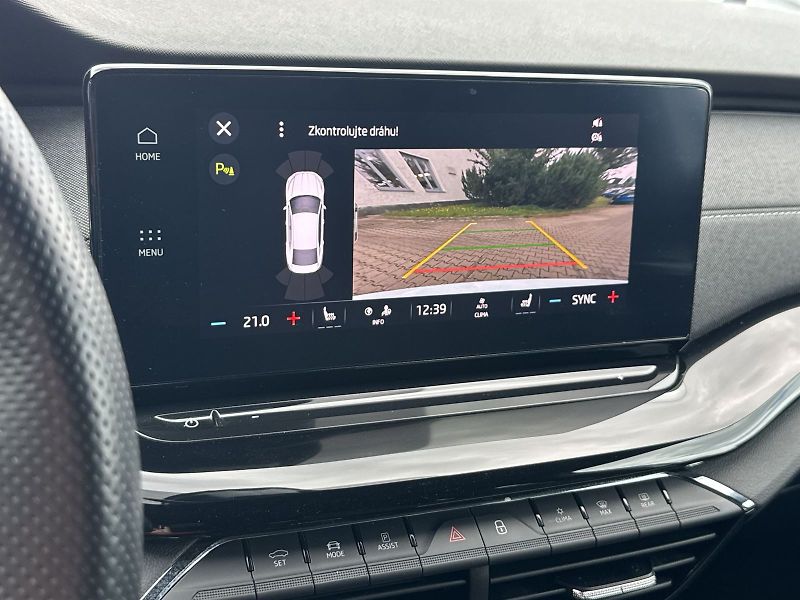 Škoda Octavia (2023) 1.5 TSI M-HEV DSG Sportline - fotka 20 z 35