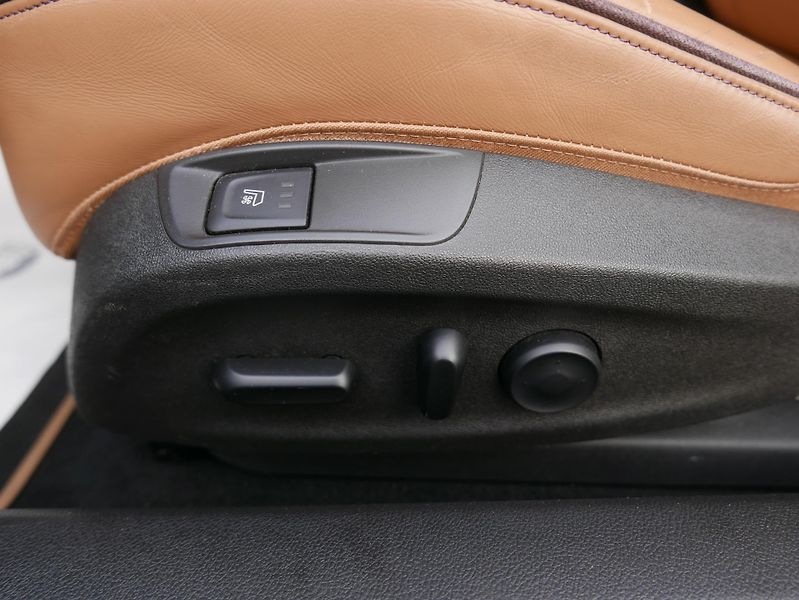 Opel Cascada 1,4 Turbo Cosmo REZERVACE - fotka 21 z 45