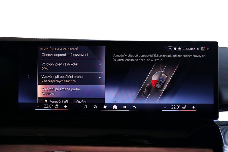 BMW Řada 5 530e xDrive Touring - fotka 15 z 32