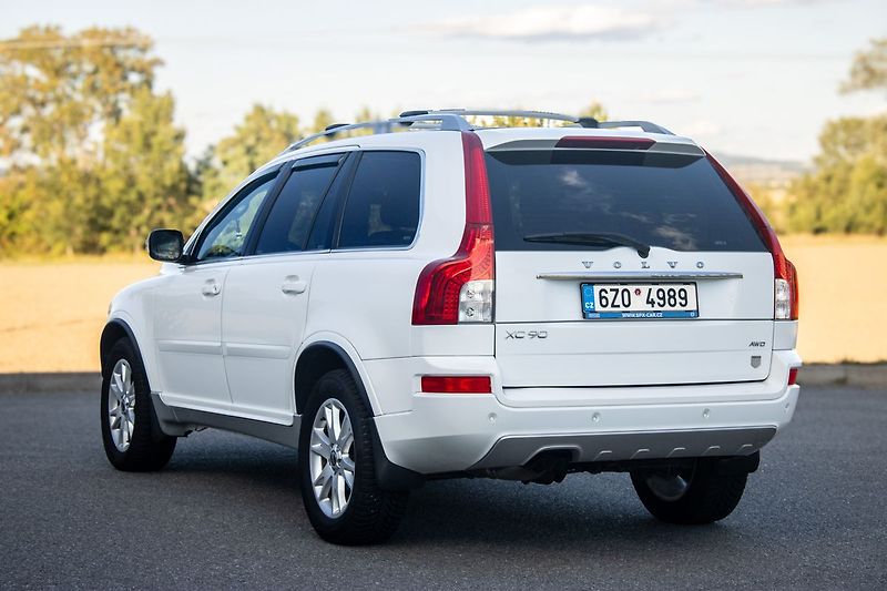 Volvo XC90 - fotka 7 z 26