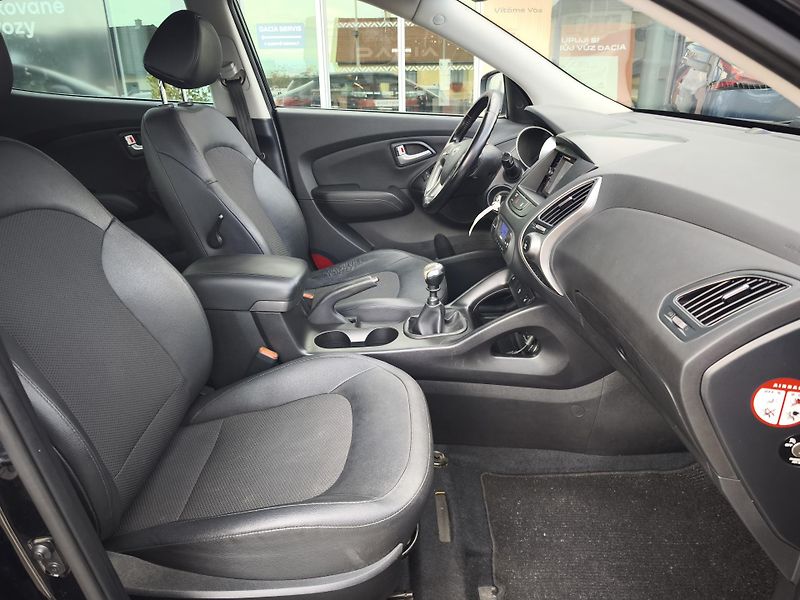 Hyundai ix35 2015 2.0 CRDi 135kW 4x4 - fotka 17 z 31