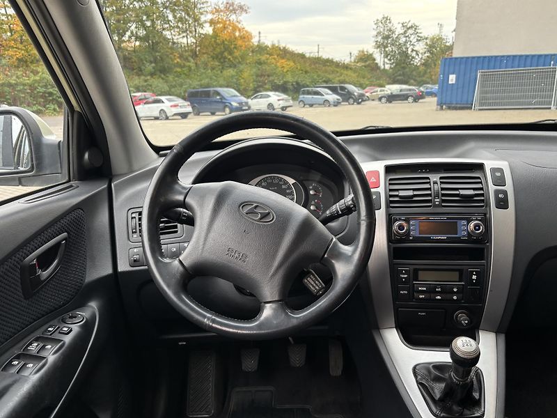 Hyundai Tucson (2006) 2.0 i 4x4 tažné - fotka 13 z 17